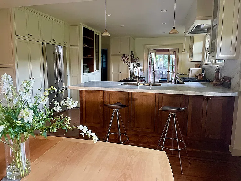 855 Walnut Ave — Photo 3