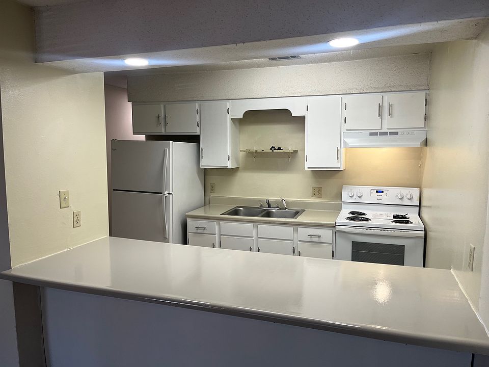Kitchen with pass through counter