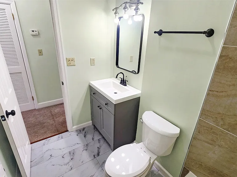 2067 Hazel Hedge Ln — Photo 17
