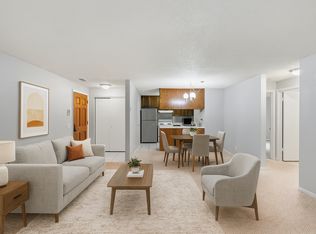 742 County Road F W #1002, Shoreview, MN 55126