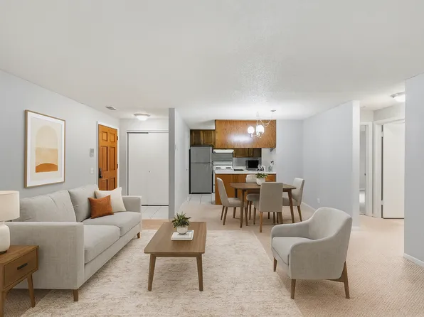 742 County Road F W #1002, Shoreview, MN 55126