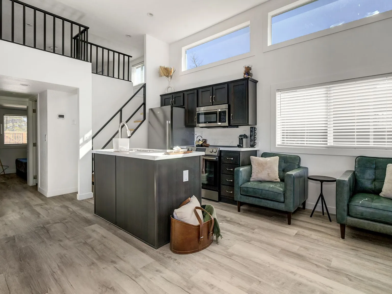 1 bed, 399 sqft, $2,000 — Photo 2
