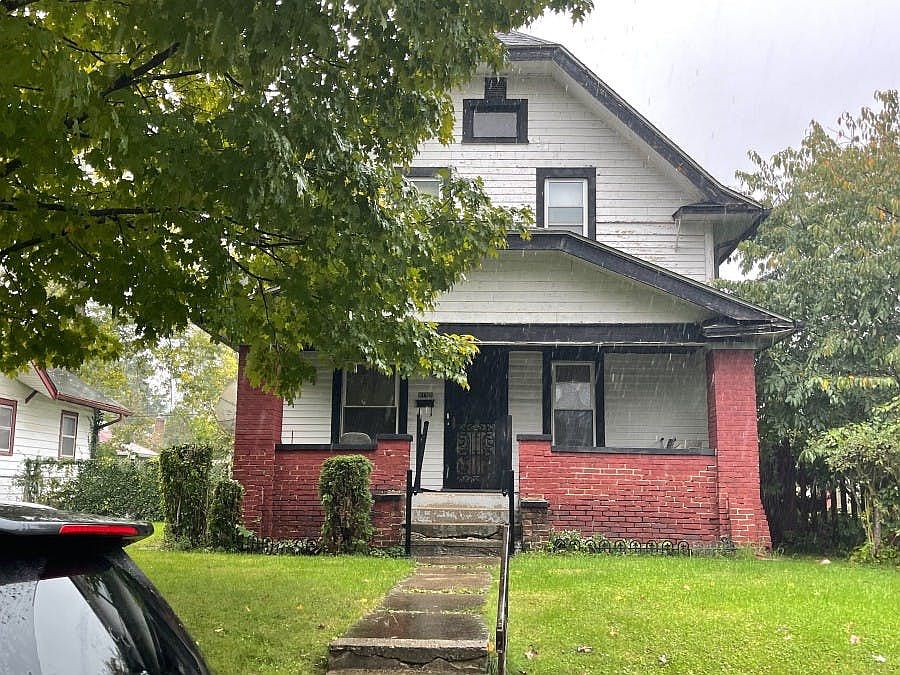 1st image of 4164 N Park Ave