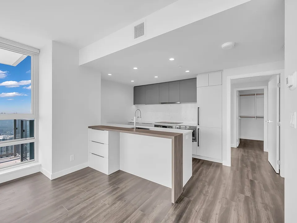 567 Emerson St #4801
