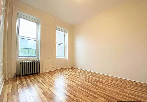 4th image of 204 Ellery St #4D