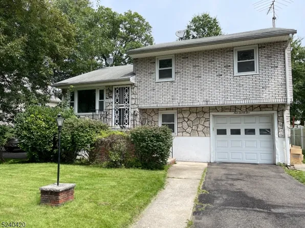 925 Warren St, Roselle Boro, NJ 07203