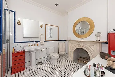 Rented by David Francis New York LLC