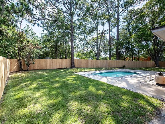 2nd image of 8340 Earl Cir W