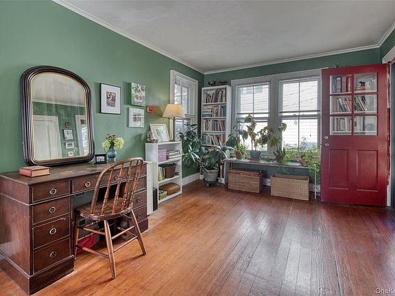 5th image of 216 Broad Street