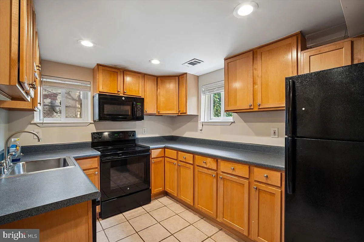 1 bed, 1.0 bath, 2214 sqft, $1,790 — Photo 3