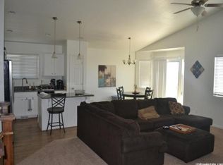 2419 N Hooded Crane Cir, Clinton, UT 84015