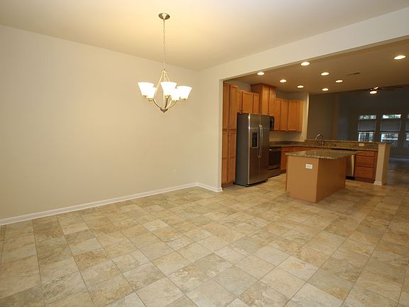 3rd image of 18946 Timbercreek Dr