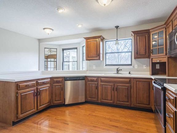 5th image of 6213 Celtic Dr