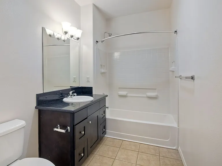 Harborview Apartments — Photo 67