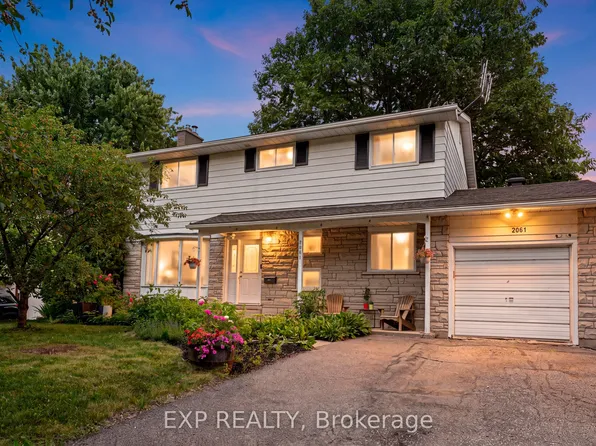 2061 Balharrie Ave, Ottawa, ON K1G 1G2