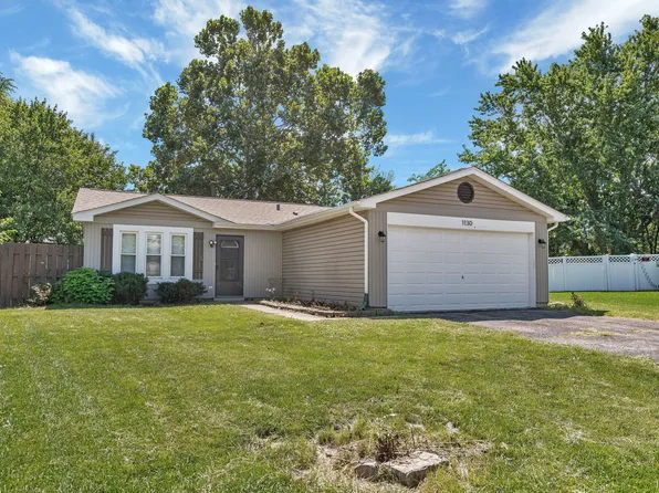 1130 Norwood Ln, Aurora, IL 60504