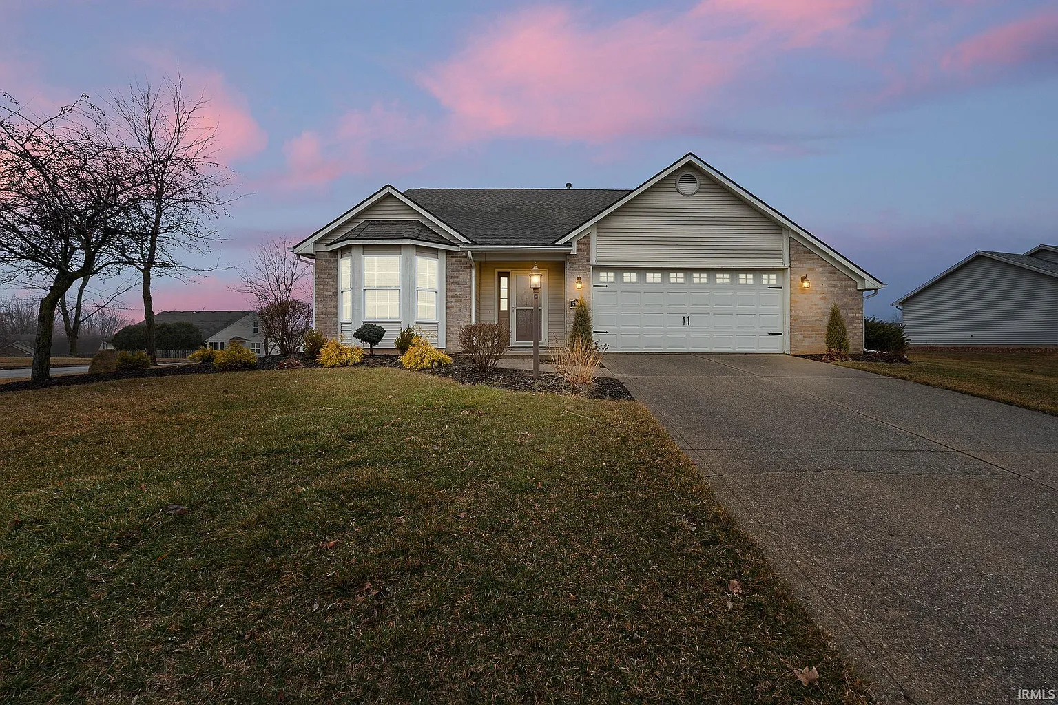 8907 Goshawk Ln photo 1