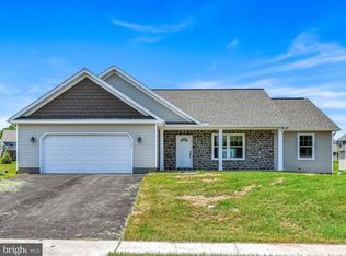 1327 Harvest Dr, Denver, PA 17517