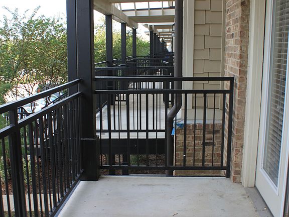 2nd image of 1725 Harvey Mitchell Pkwy S APT 635