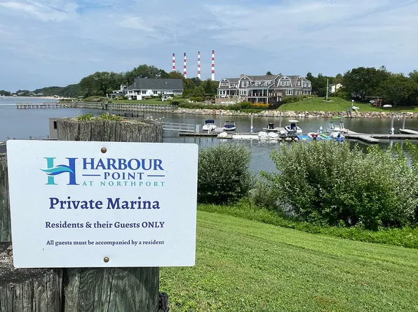 2 Lady Janes Way, Northport, NY 11768