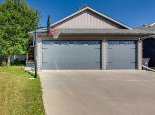 5806 SW 45 Avenue Close, Rocky Mountain House, AB T4T 0B5