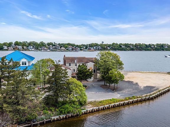 3rd image of 119 Harbor Court