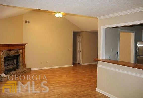 3rd image of 99 Nanette Dr