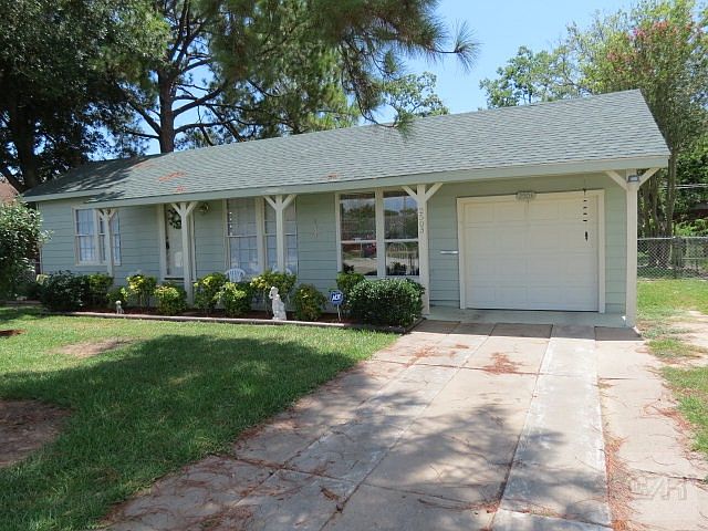 1st image of 2503 Cedar Dr
