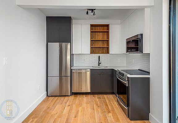 3rd image of 503 Evergreen Ave #3H