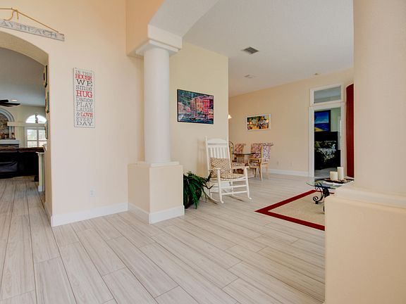 5th image of 45 Circle Creek Way