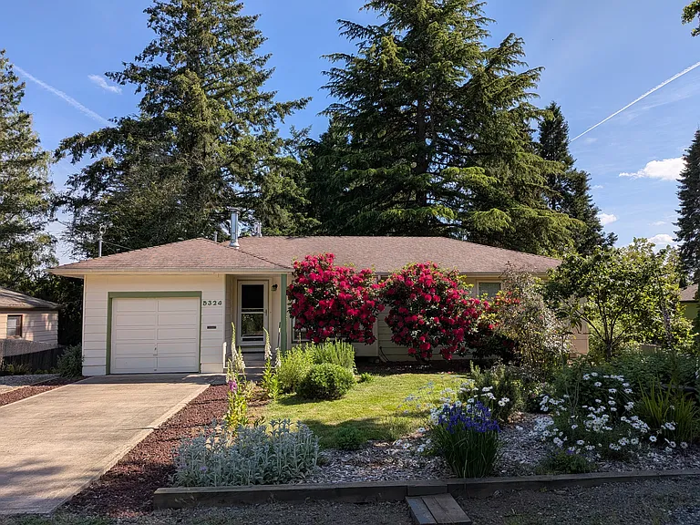 5324 SW Illinois St — Photo 1