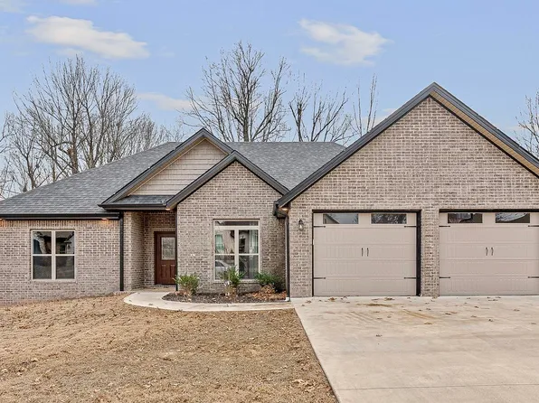 1900 Austin Ln, Paragould, AR 72450