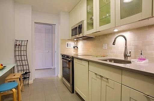 3rd image of 50 Longwood Ave APT 511