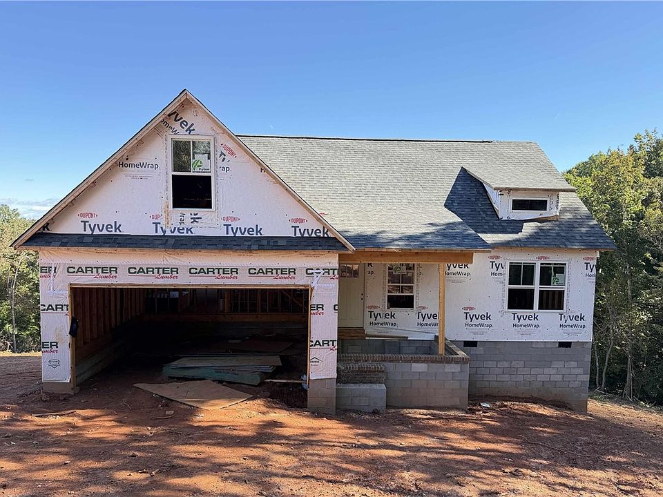 1st image of 100 Rockingham Rd