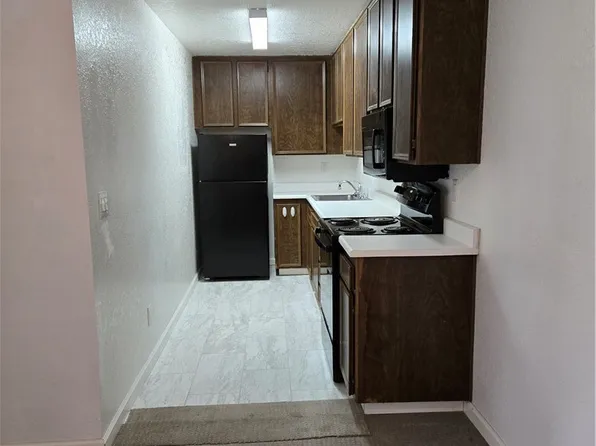 701 N Los Felices Cir W Unit L202, Palm Springs, CA 92262