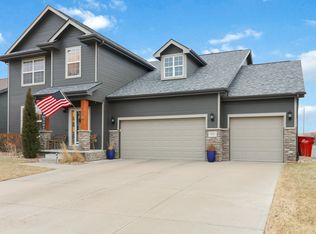 10421 Cary St, La Vista, NE 68128