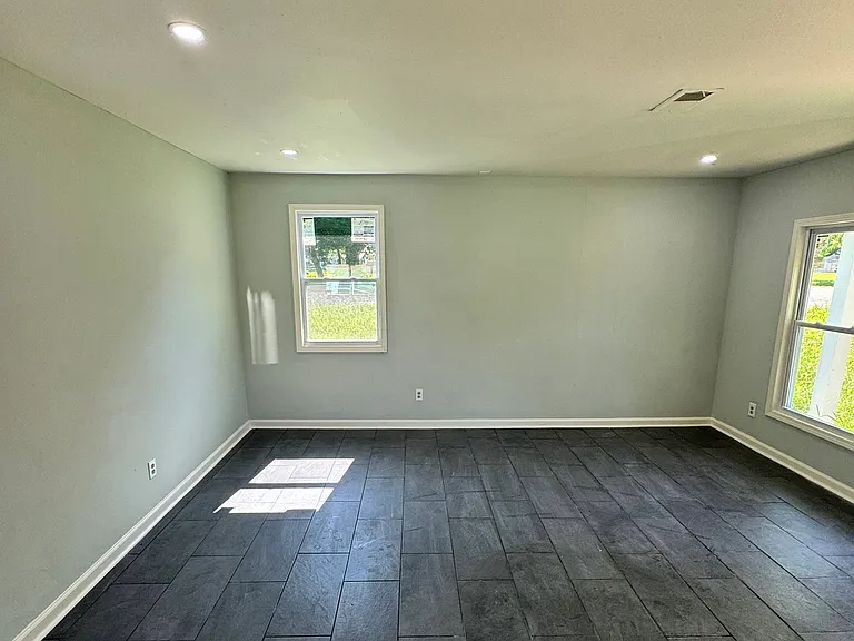 596 Delta Rd — Photo 8