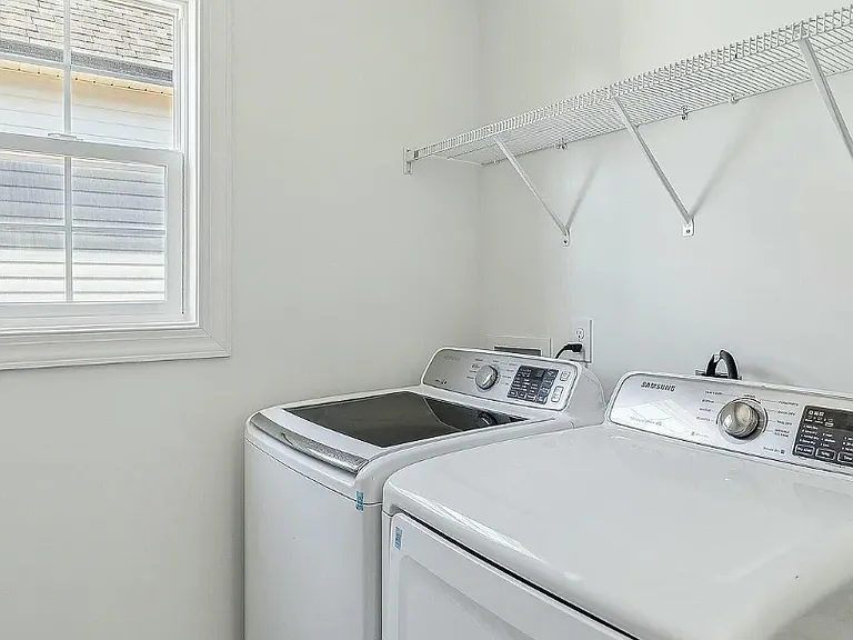 409 Kendall Dr — Photo 22