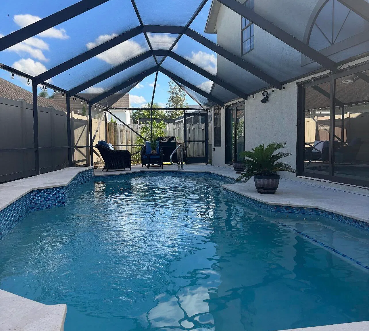 3 bed, 2.5 bath, 1948 sqft, $7,900 — Photo 4