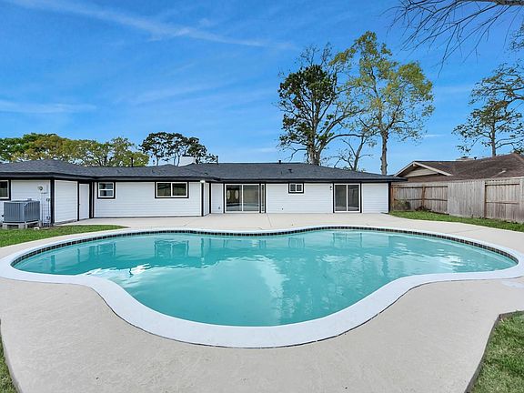 2nd image of 1418 San Sebastian Ln