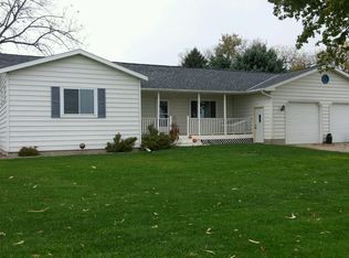 15363 Walden Ave, Hutchinson, MN 55350