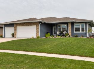 5011 NE Rio Dr, Ankeny, IA 50021