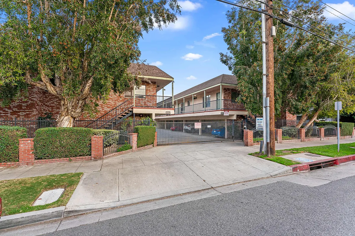 Building Photo - 1618 Grismer