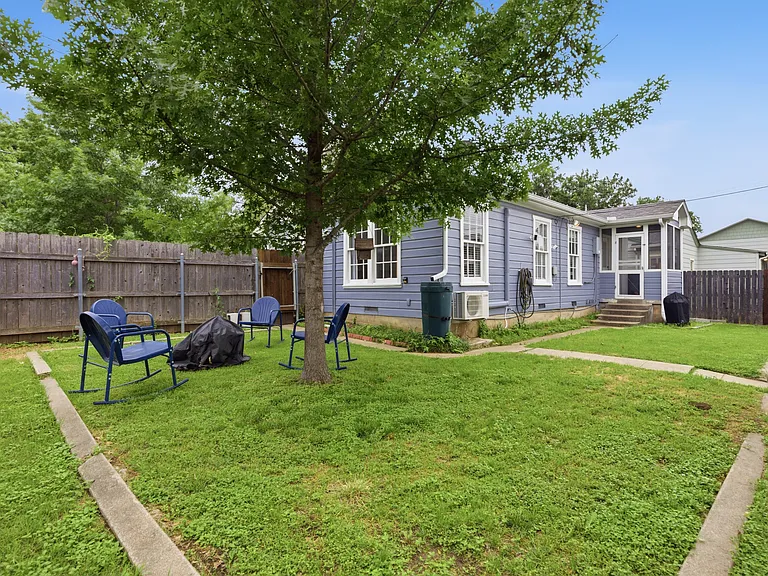 1108 W Jessamine St — Photo 11