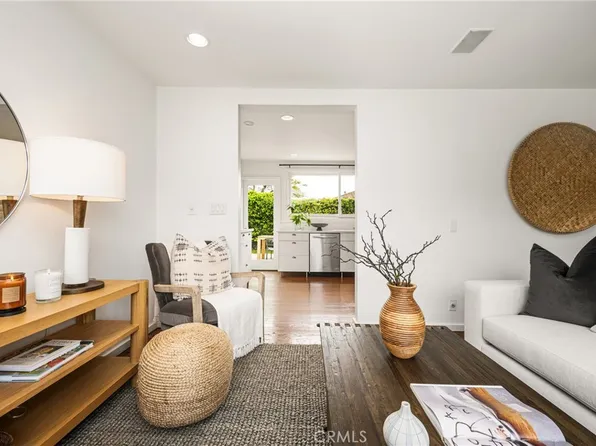 939 Oak St, Costa Mesa, CA 92627