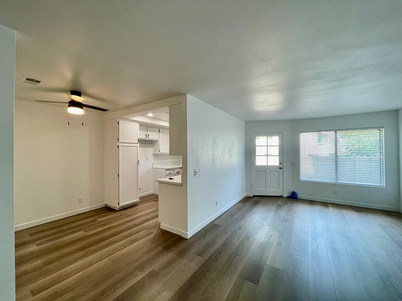 3 bed, 2.5 bath, 1450 sqft, $3,200 — Photo 3