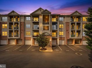 12124 Garden Ridge Ln UNIT 301, Fairfax, VA 22030