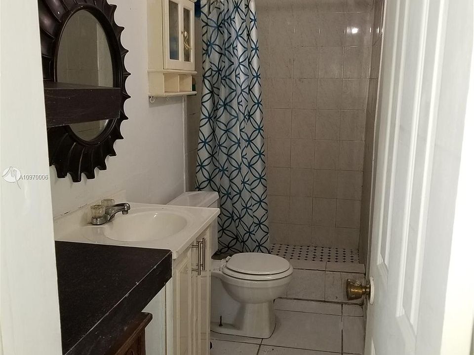 2nd image of 2760 NE 203rd St APT 1