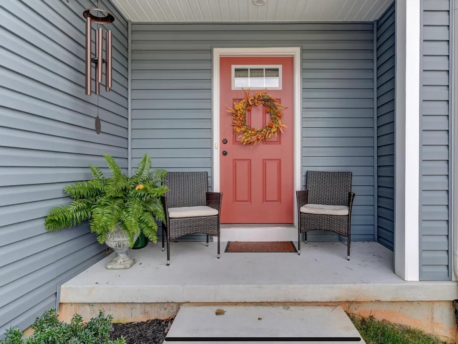 4 bed, 2080 sqft, $2,150 — Photo 1