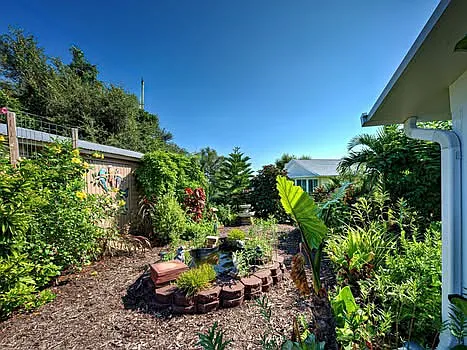 7339 Thomas St — Photo 36